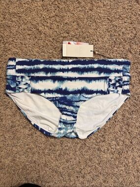 CALIA by Carrie Underwood Blue and White Tie-Dye Swim Boyshort large boy short